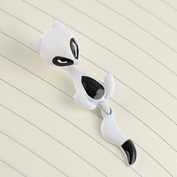 100742-fun-fox-earrings-white